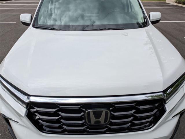 new 2025 Honda Pilot car, priced at $51,450