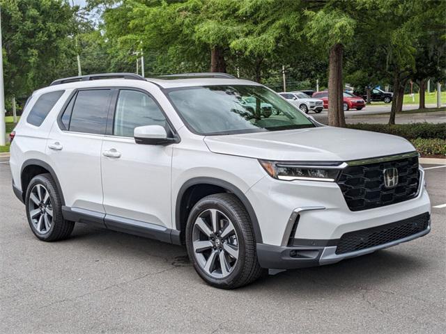 new 2025 Honda Pilot car, priced at $51,450