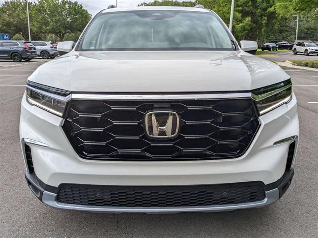 new 2025 Honda Pilot car, priced at $51,450