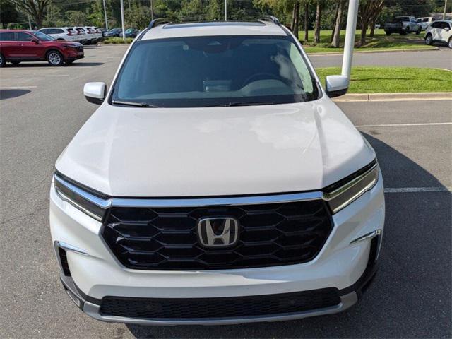 new 2025 Honda Pilot car, priced at $51,505