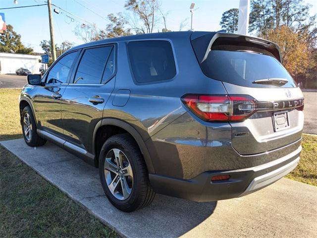 used 2025 Honda Pilot car, priced at $42,990