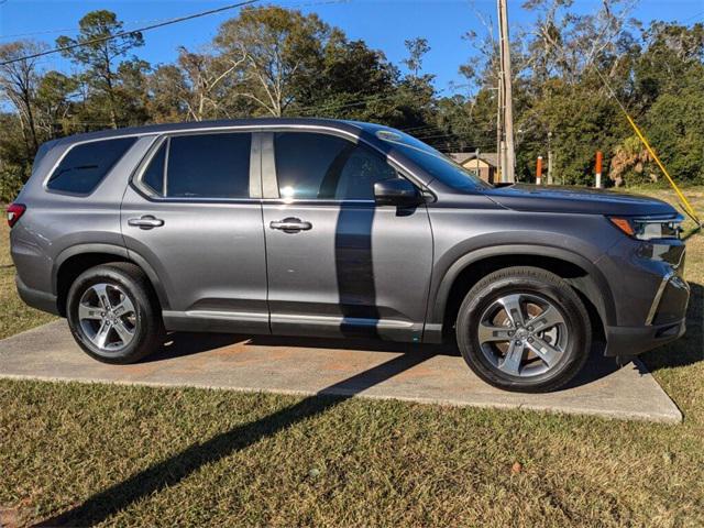 used 2025 Honda Pilot car, priced at $42,990