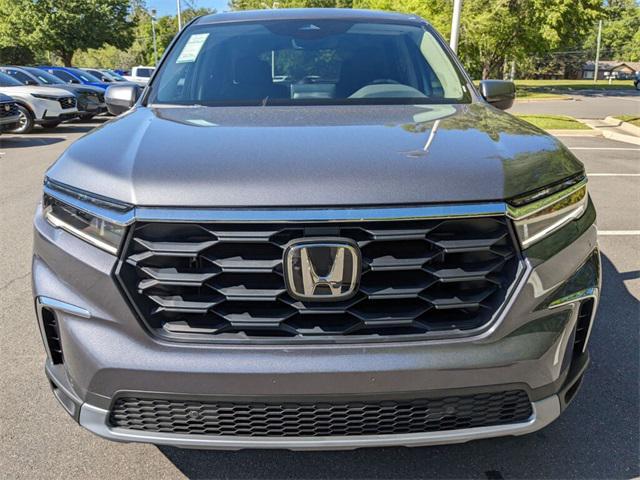 new 2025 Honda Pilot car, priced at $47,425