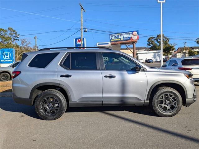 new 2025 Honda Pilot car, priced at $50,795