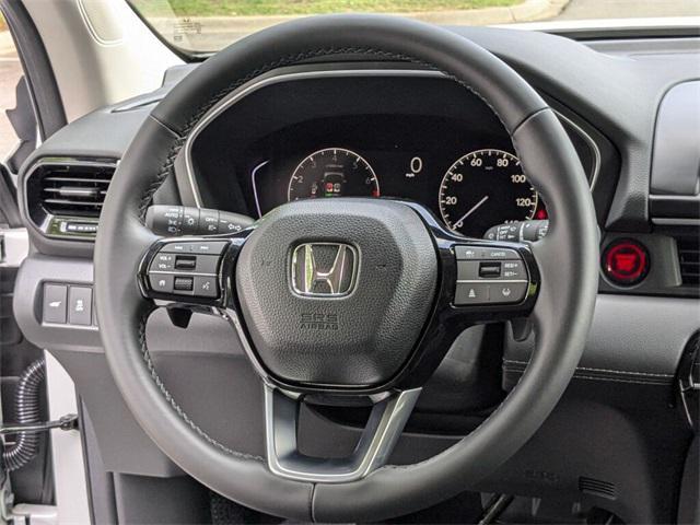 new 2025 Honda Pilot car, priced at $45,405
