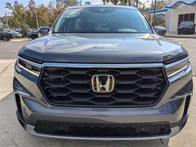 new 2025 Honda Pilot car, priced at $46,995