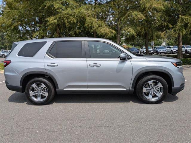 new 2025 Honda Pilot car, priced at $45,680