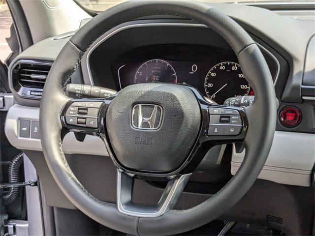 new 2025 Honda Pilot car, priced at $45,680