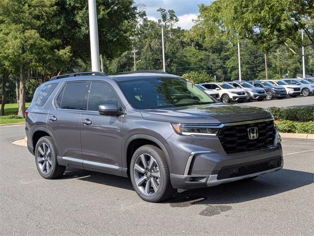 new 2025 Honda Pilot car, priced at $54,530