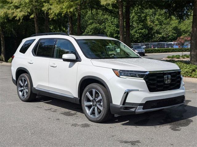 new 2025 Honda Pilot car, priced at $56,705