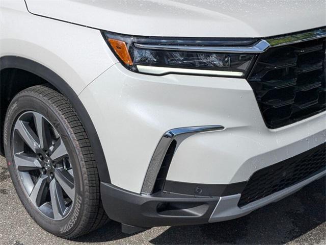 new 2025 Honda Pilot car, priced at $56,705