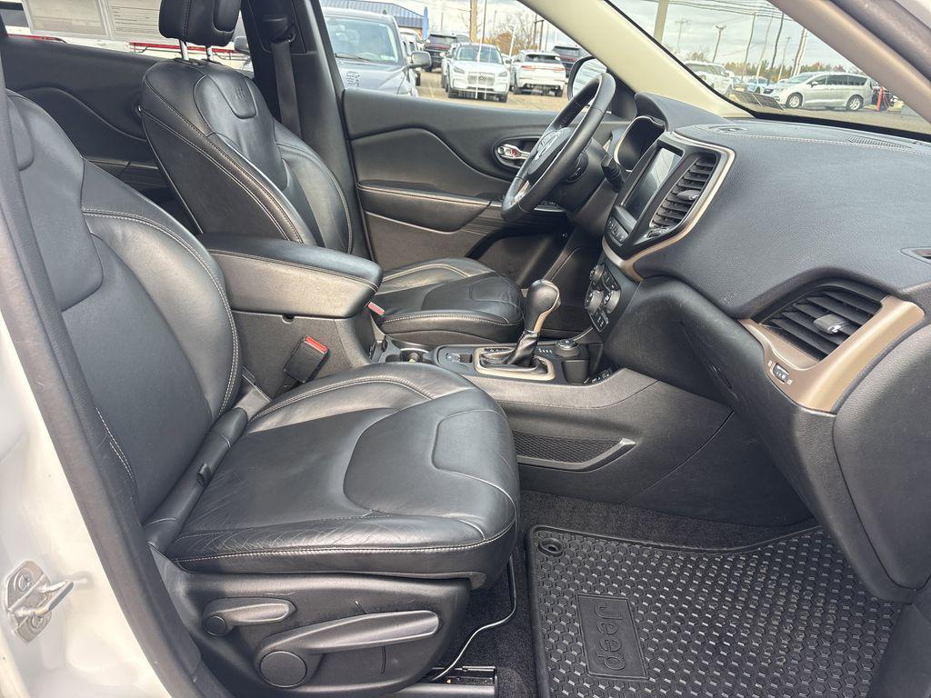 used 2015 Jeep Cherokee car, priced at $8,890