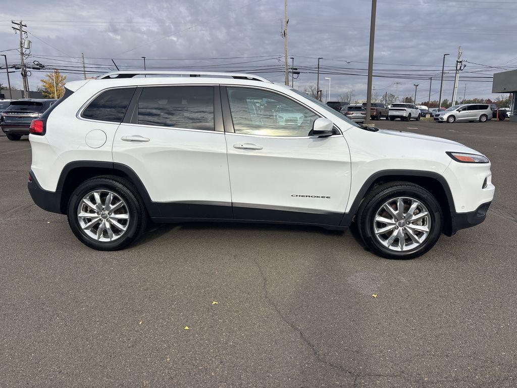 used 2015 Jeep Cherokee car, priced at $8,890