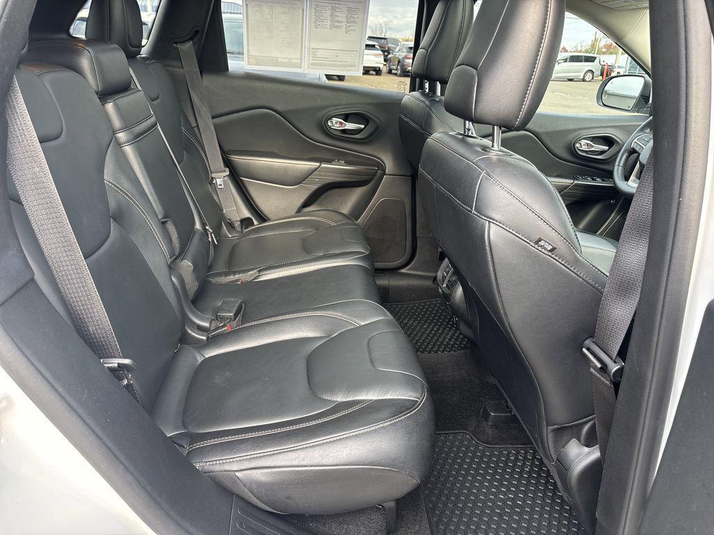 used 2015 Jeep Cherokee car, priced at $8,890