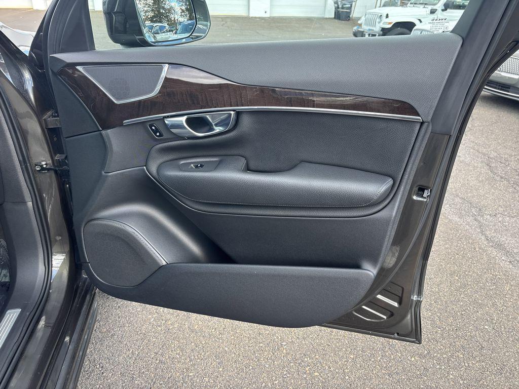 used 2018 Volvo XC90 car, priced at $20,890