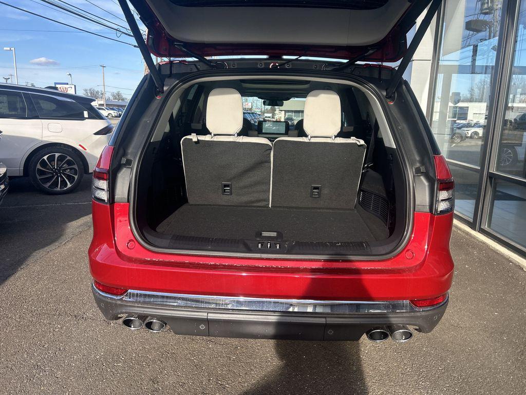 new 2025 Lincoln Aviator car, priced at $65,736