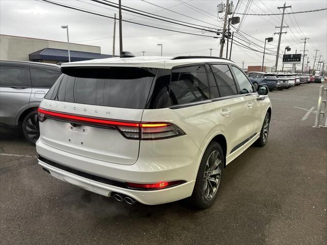 new 2025 Lincoln Aviator car, priced at $70,325