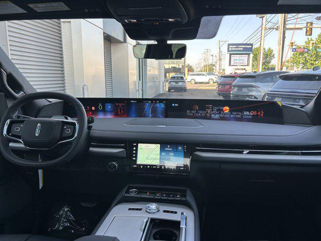 new 2025 Lincoln Navigator car, priced at $112,180