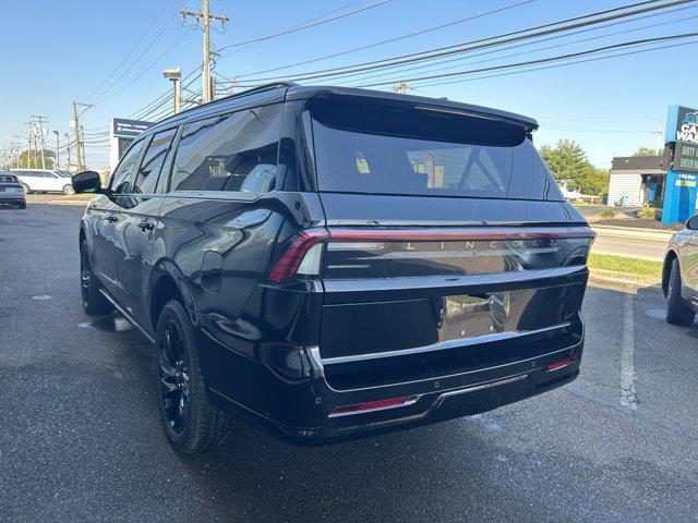 new 2025 Lincoln Navigator car, priced at $112,180