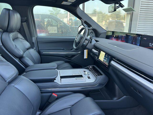 new 2025 Lincoln Navigator car, priced at $112,180