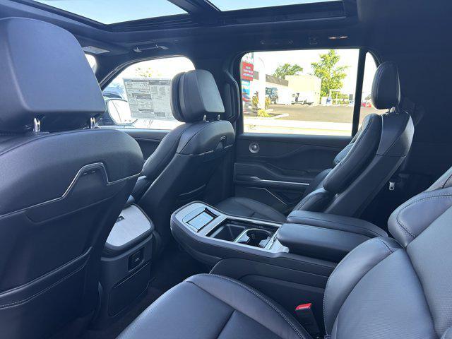 new 2025 Lincoln Navigator car, priced at $112,180