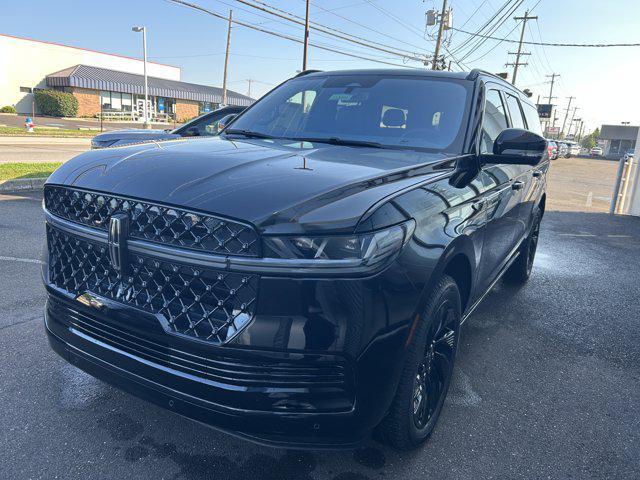 new 2025 Lincoln Navigator car, priced at $112,180