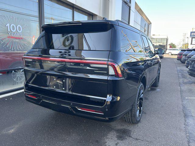 new 2025 Lincoln Navigator car, priced at $112,180
