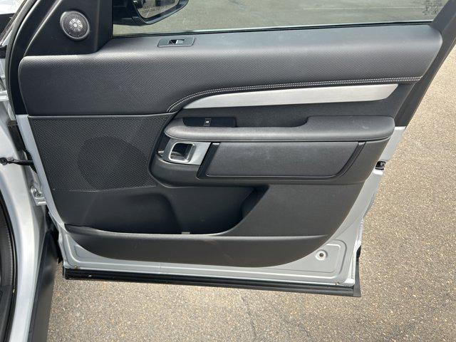 used 2022 Land Rover Discovery car, priced at $35,890