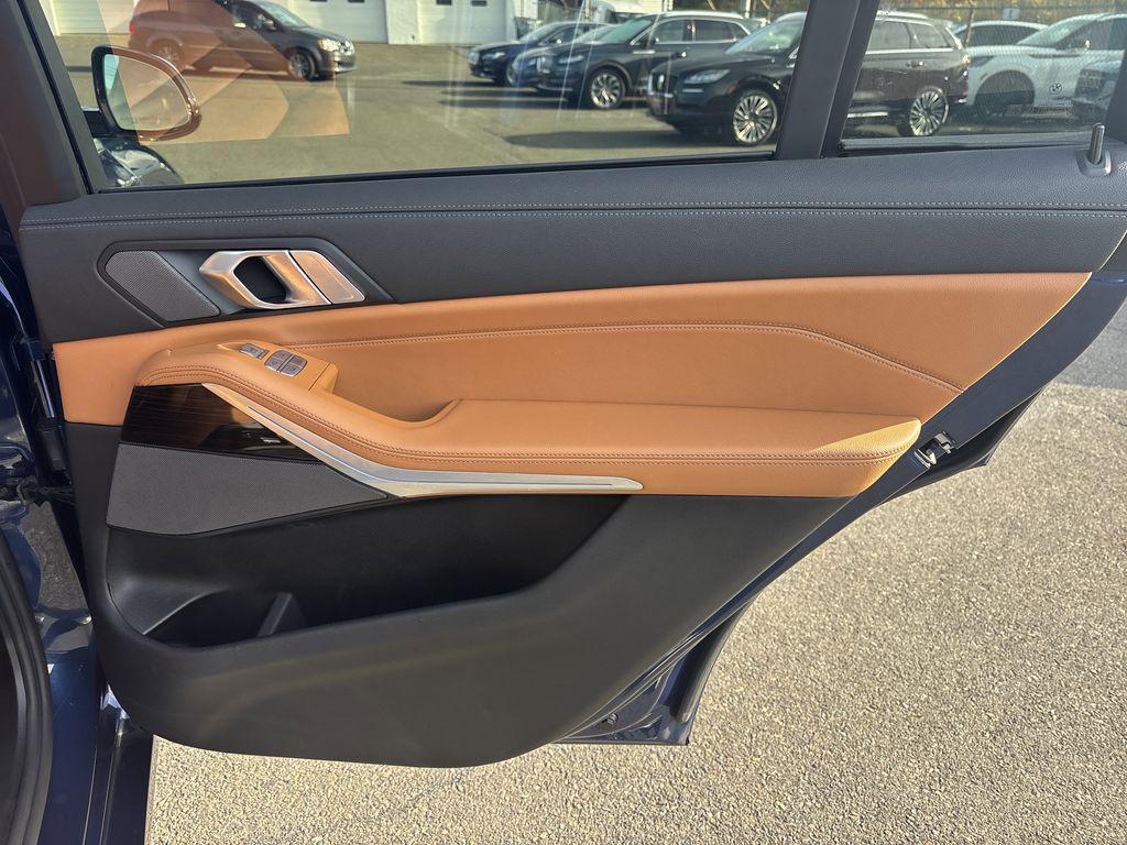 used 2021 BMW X7 car, priced at $32,890