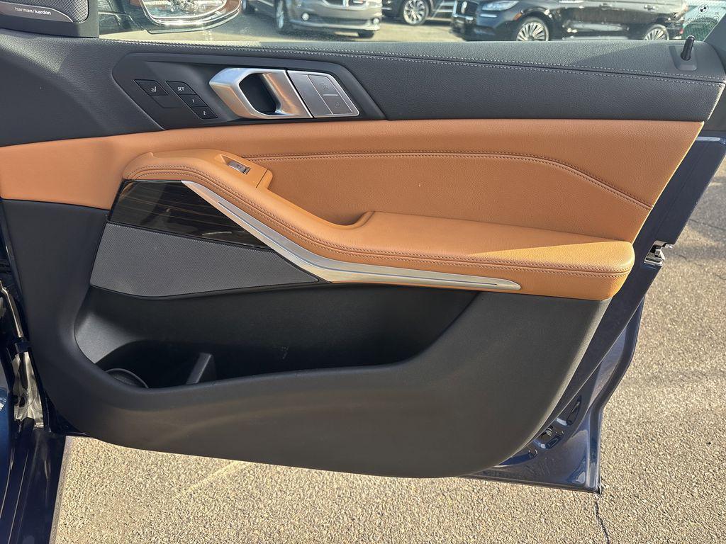 used 2021 BMW X7 car, priced at $32,890