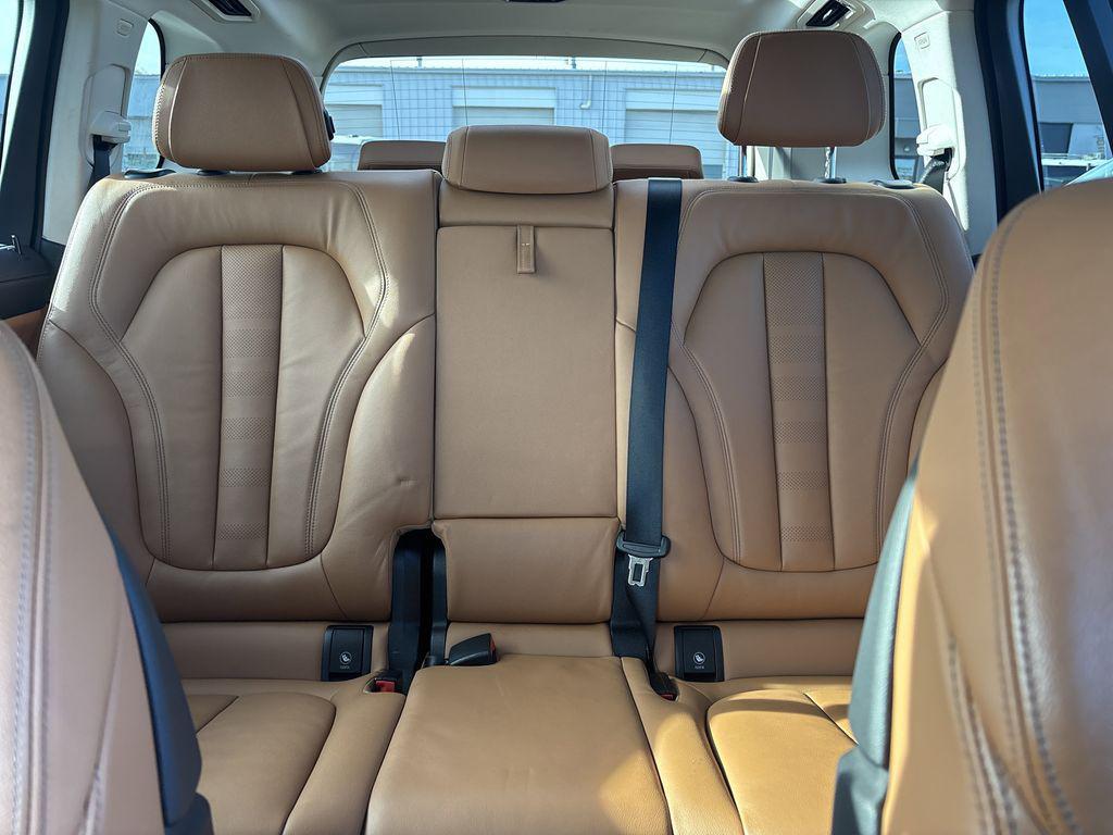 used 2021 BMW X7 car, priced at $32,890