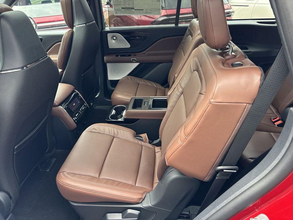 new 2025 Lincoln Aviator car, priced at $70,272