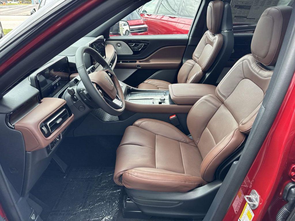 new 2025 Lincoln Aviator car, priced at $70,272