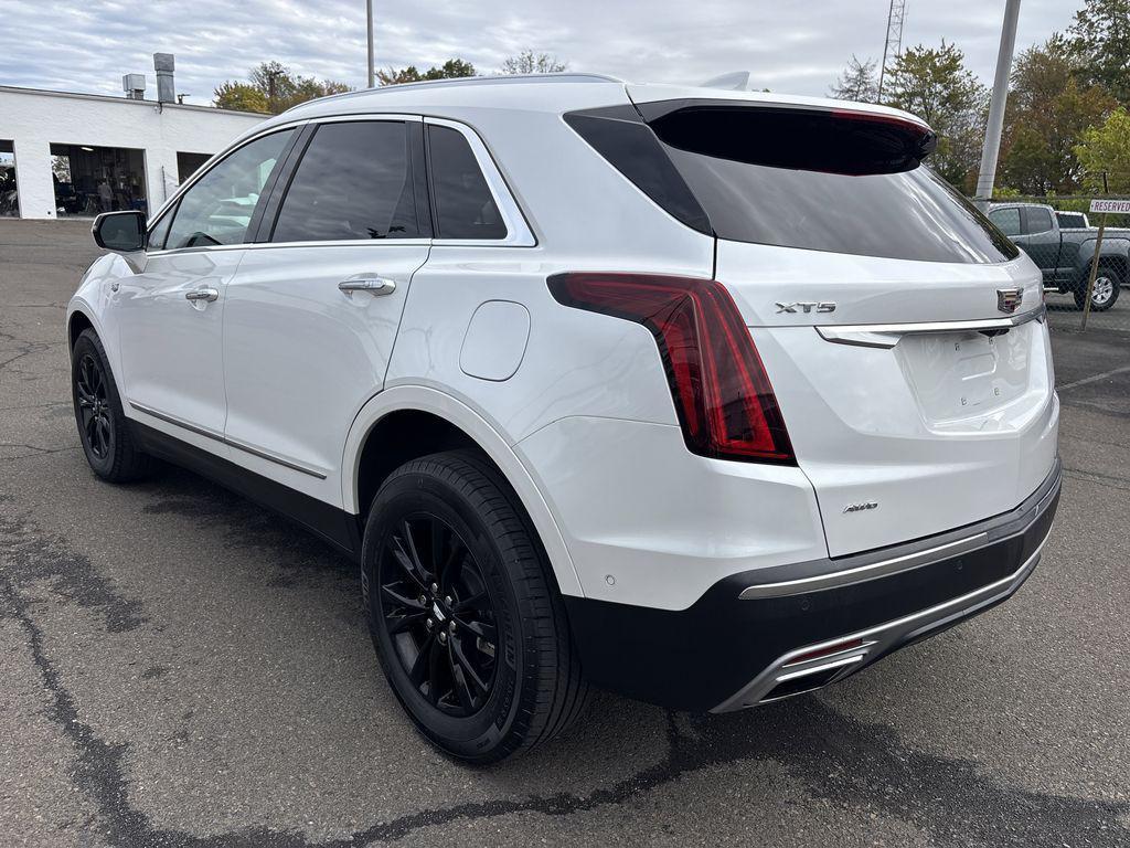 used 2023 Cadillac XT5 car, priced at $31,890