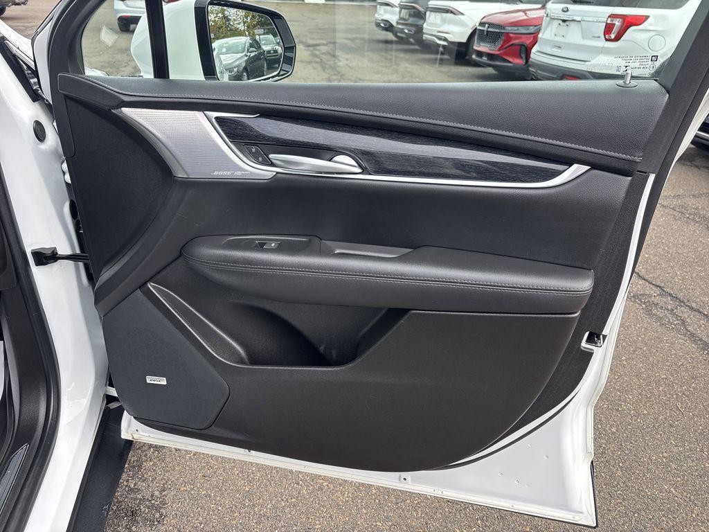 used 2023 Cadillac XT5 car, priced at $31,890