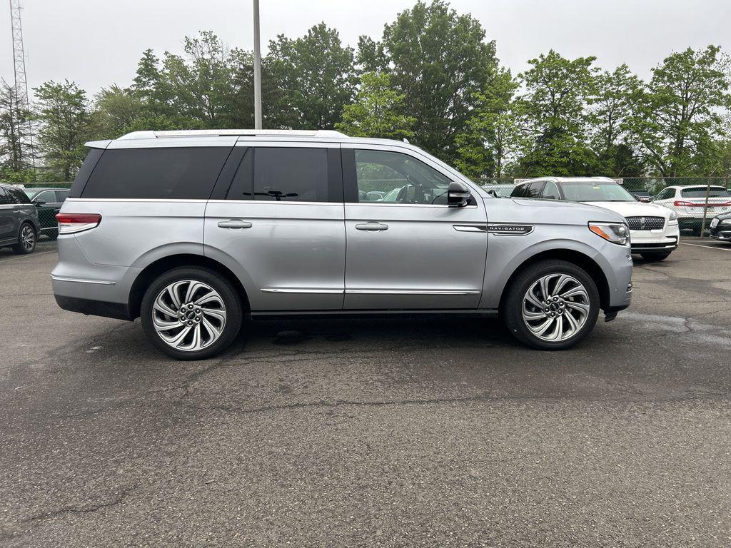 used 2022 Lincoln Navigator car, priced at $54,890