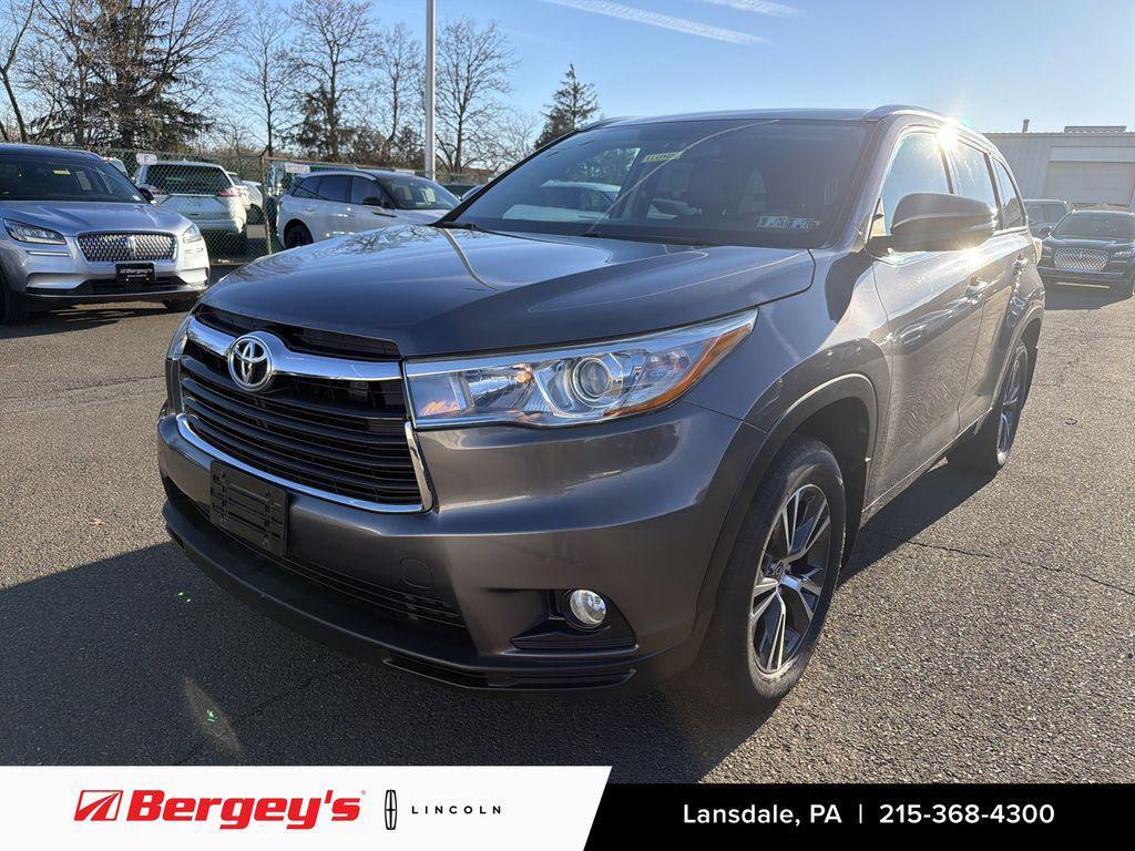 used 2016 Toyota Highlander car, priced at $17,490