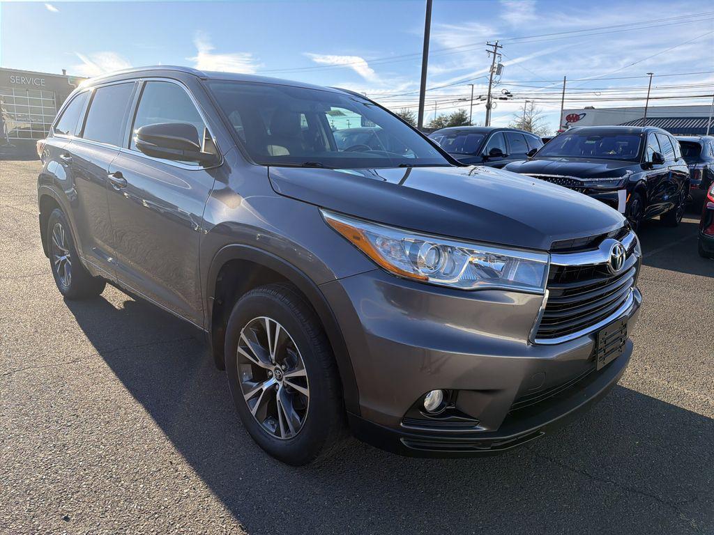used 2016 Toyota Highlander car, priced at $17,490