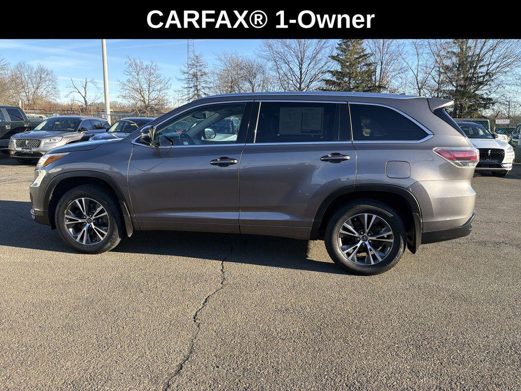 used 2016 Toyota Highlander car, priced at $17,490