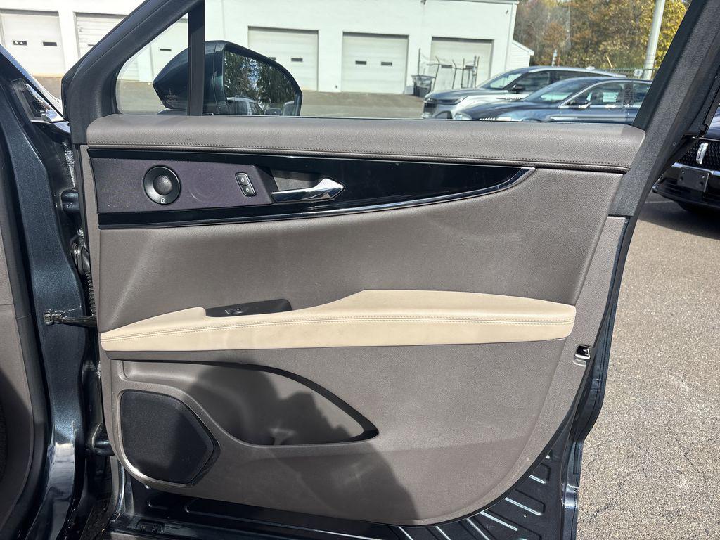 used 2022 Lincoln Nautilus car, priced at $33,890