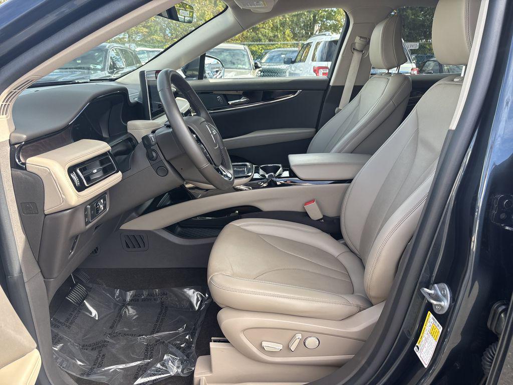 used 2022 Lincoln Nautilus car, priced at $33,890