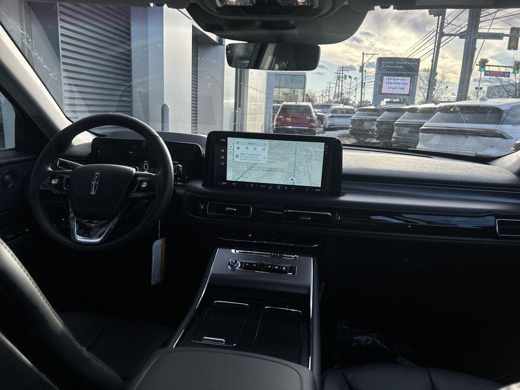new 2025 Lincoln Aviator car, priced at $61,704
