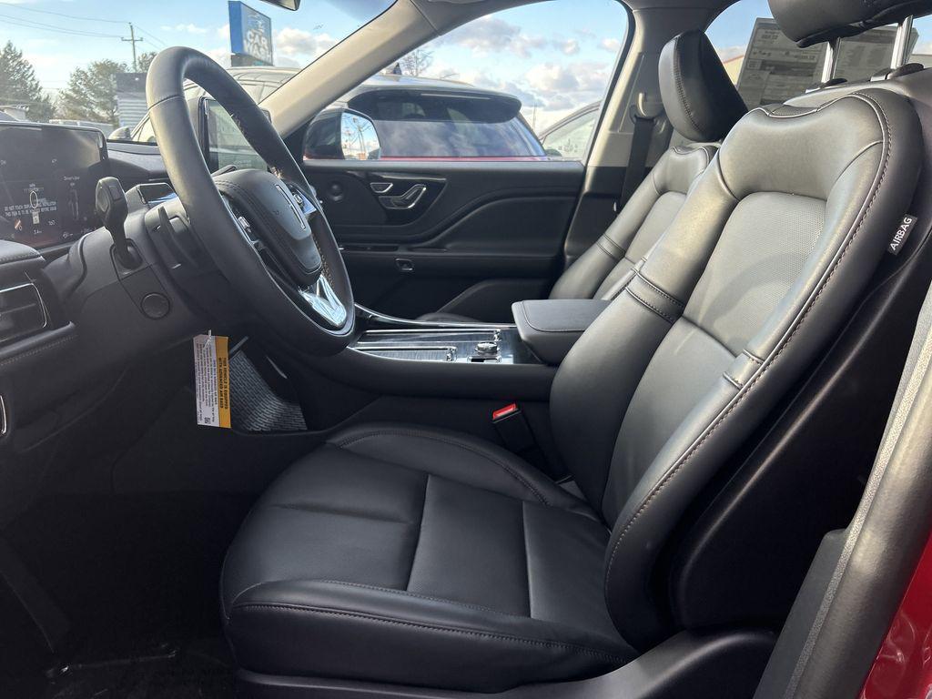 new 2025 Lincoln Aviator car, priced at $61,704