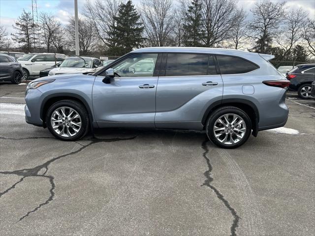 used 2024 Toyota Highlander car, priced at $48,690