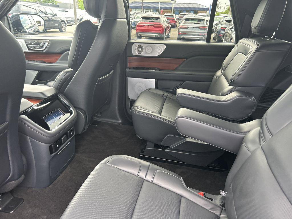 used 2024 Lincoln Navigator car, priced at $71,890