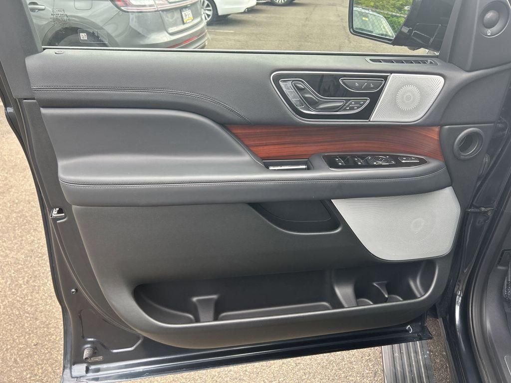 used 2024 Lincoln Navigator car, priced at $71,890