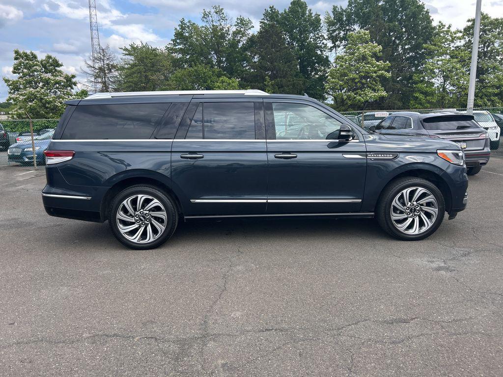 used 2024 Lincoln Navigator car, priced at $71,890