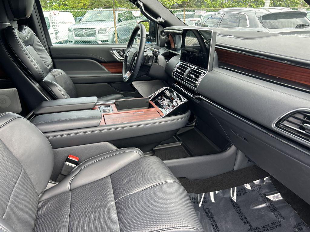 used 2024 Lincoln Navigator car, priced at $71,890