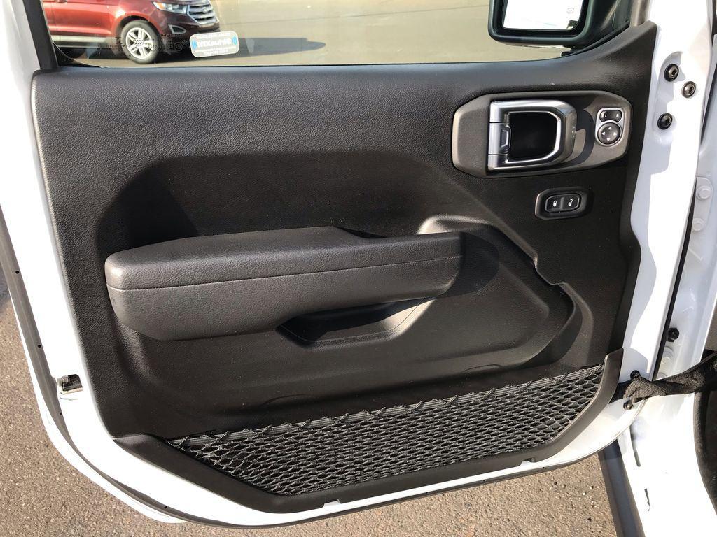 used 2022 Jeep Gladiator car, priced at $32,890