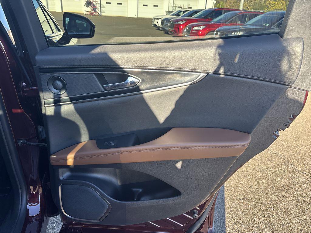 used 2021 Lincoln Nautilus car, priced at $31,490